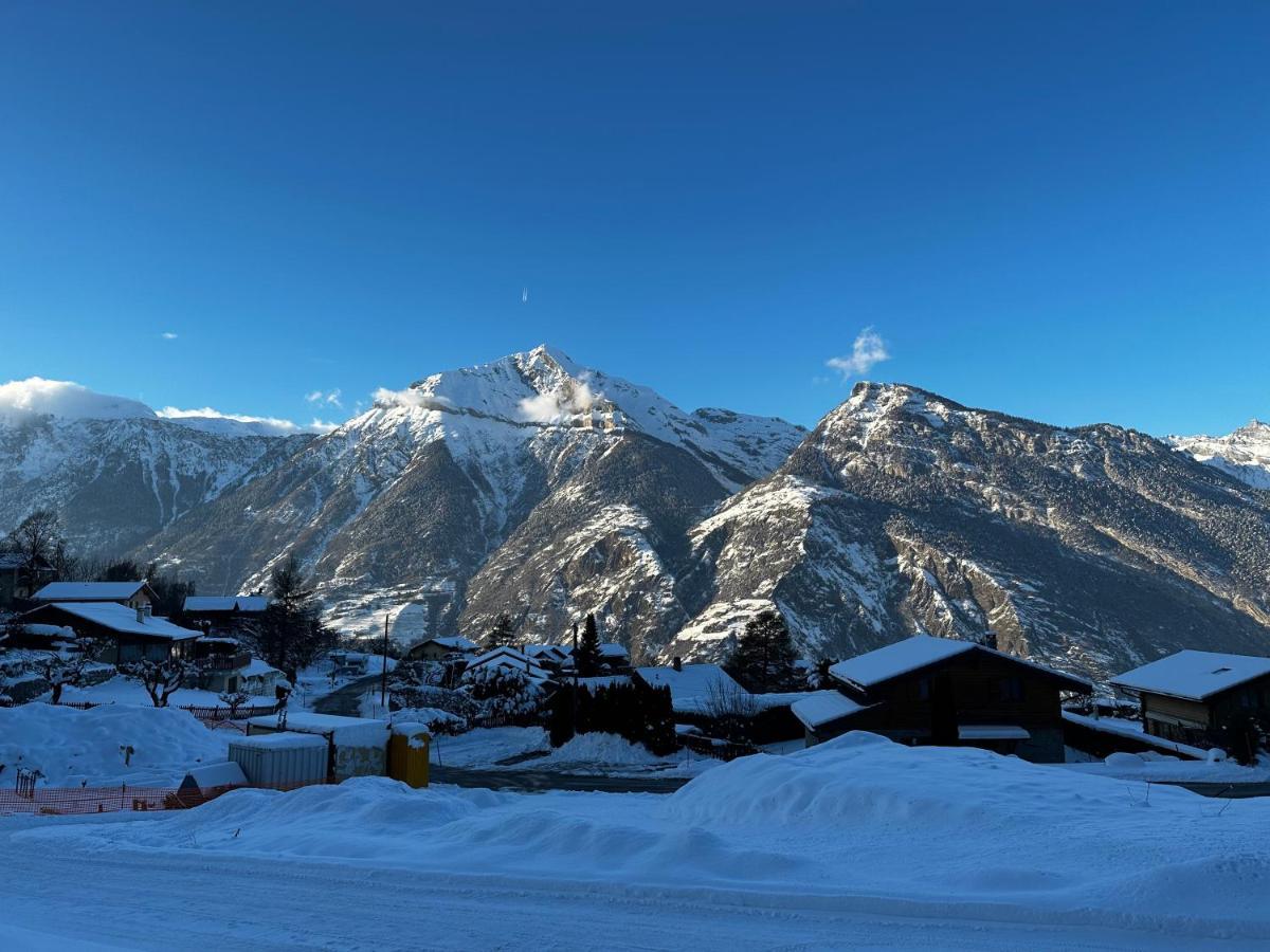 Chambres D'Hotes Les Louettes A Sapinhaut Canton Du Valais Saxon Екстер'єр фото